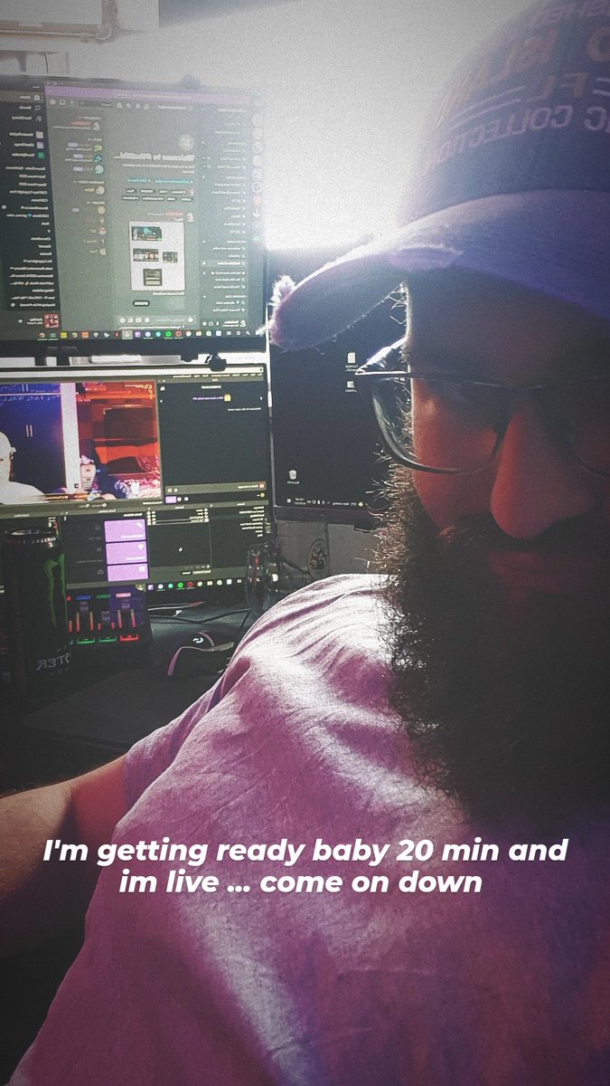The8thOne_tv's tweet photo. Come on down, link in bio love you 17min and im live baby

#SmallStreamersConnect #Minecraft #twitch #playwithme https://t.co/etnem1NTb7