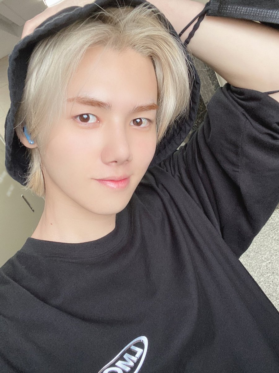 mlinhee's tweet photo. Good morning from blonde Minhee! It's been a long time since I got my blonde hair, finally, I could make it again for this comeback. Am I surprising you, LUVITY? But it seems that some of you have already figured it out. 😋 https://t.co/8Itjjx6o8W