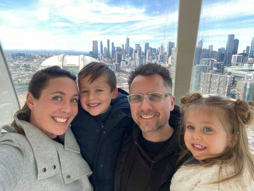 This week we bring to you the two birth stories of Sofie, who delivered her two children in 2016 + 2019. Sofie had the experience of one spontaneous labour and one induced labour, choosing to birth privately both times. Listen here: buzzsprout.com/1007119/episod…

#mamabetes #dcma #doc