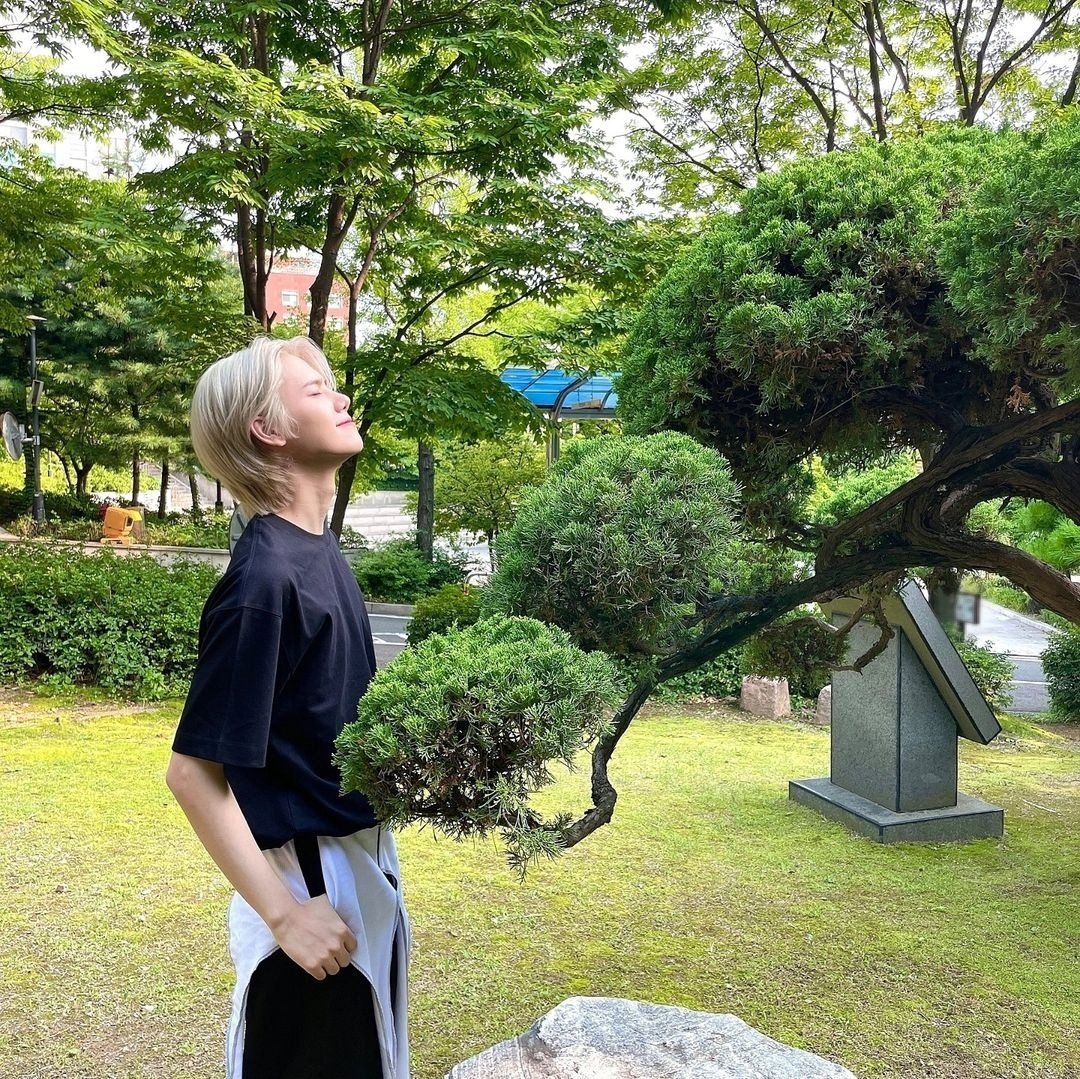mlinhee's tweet photo. The weather is so good today, hope you can enjoy your sunday peacefully, have a Minhee day. https://t.co/lG8kwSUxmG