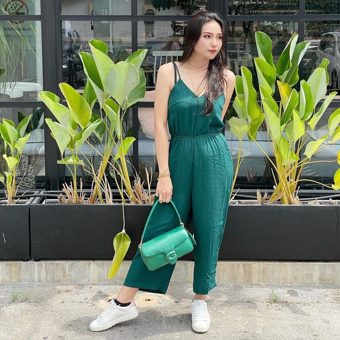 gon_felicity's tweet photo. Ootd for the day..
Semoga semua urusun kmm d ctok d permudahkan..
Semua benda mati mun dah lamak gilak ninggal negara.. 🤣
Balit maok renew semua dah berubah pakei appointment indah..
Panas ari miri lamak sik ujan..
Peluh ciak eh.. 😆😆 https://t.co/PM4eEthqZV