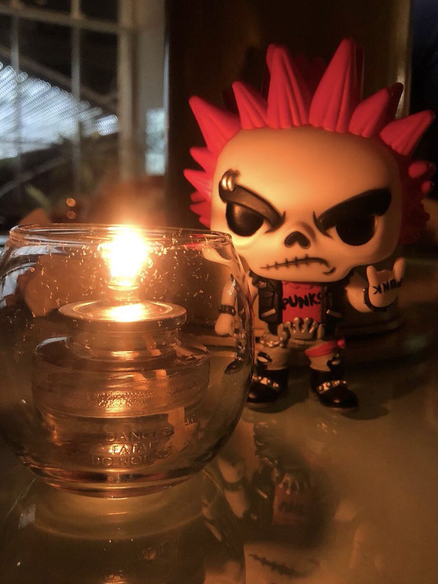 DisplayGeek's tweet photo. I thought we had it guys.. With the dance master Pop Rangers it started to get away from us. We will be back for a fight!! #protopunks #funkon #funkohollywood #funkon2021 https://t.co/2kv5dDxg1U