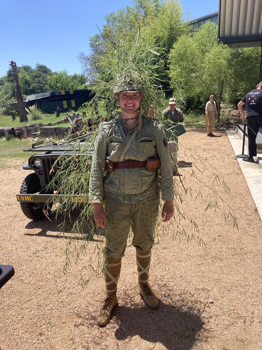 msmuire's tweet photo. Lots of #shady behavior today at @PacWarMuseum’s Weapons of War Outpost presentation! #reenacting #thingsIdo #leafcamouflage https://t.co/zWsW5oj6d4
