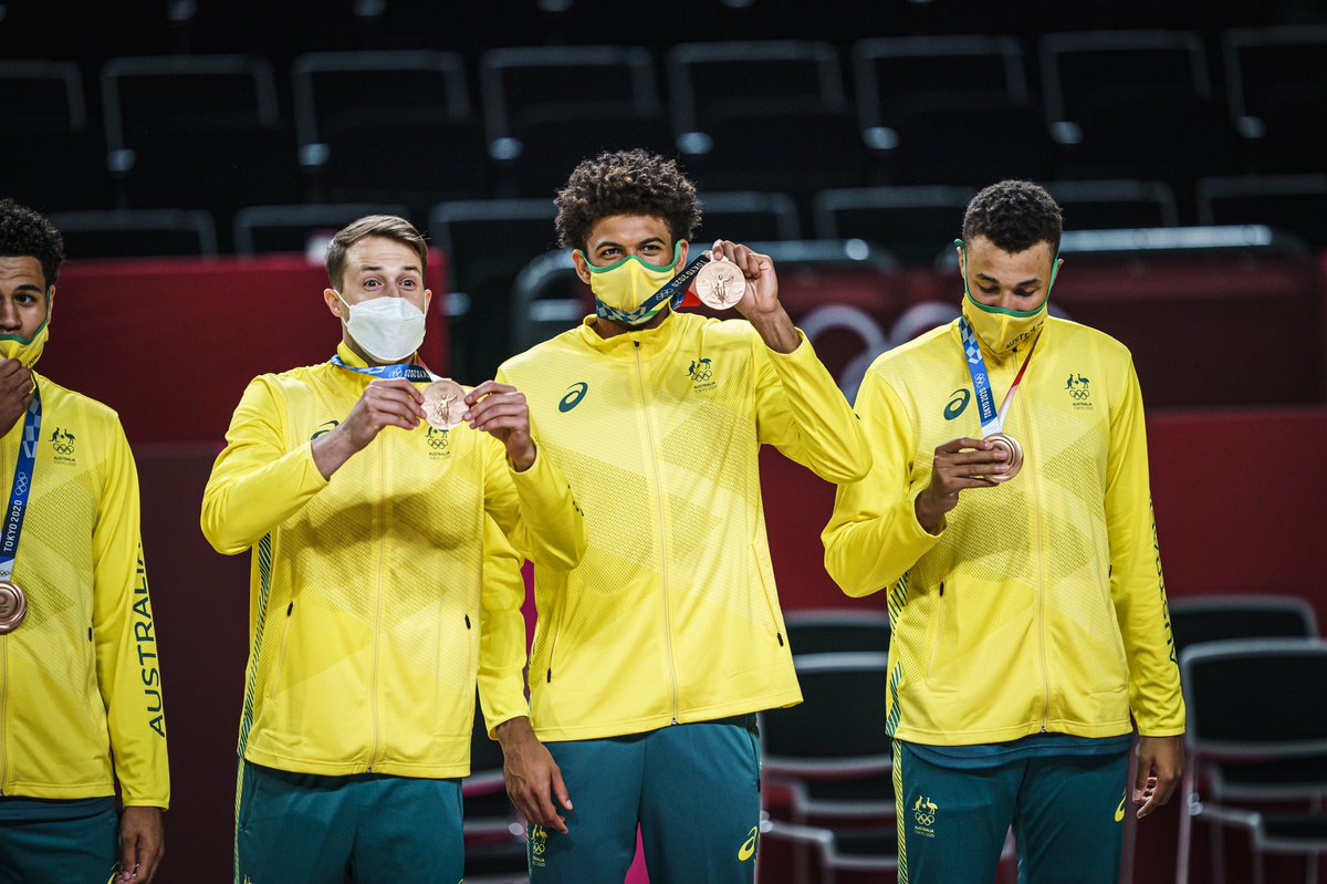 BasketballAus's tweet photo. Waking up as Olympic Bronze medallist’s!! Yeah we could get used to that 🥉🥉

#Tokyo2020 https://t.co/h58ga9JSTc