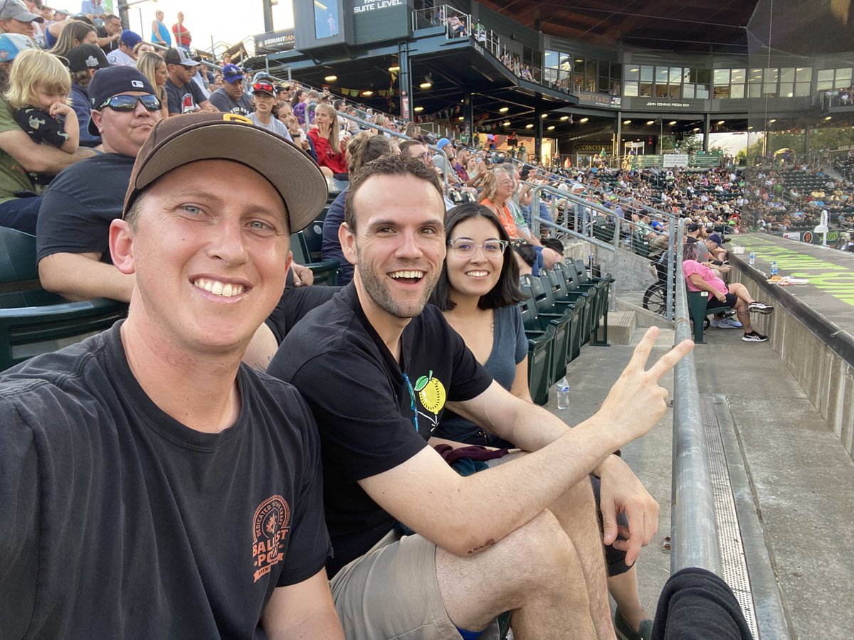 RYANLIEBER's tweet image. #selcoselfie
