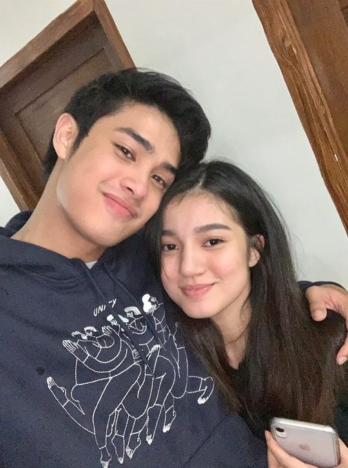 gibbereads's tweet photo. Short gf advantage: you can always lean on top of her head
DONBELLE BubbliesPride https://t.co/BN8cEbUu3P