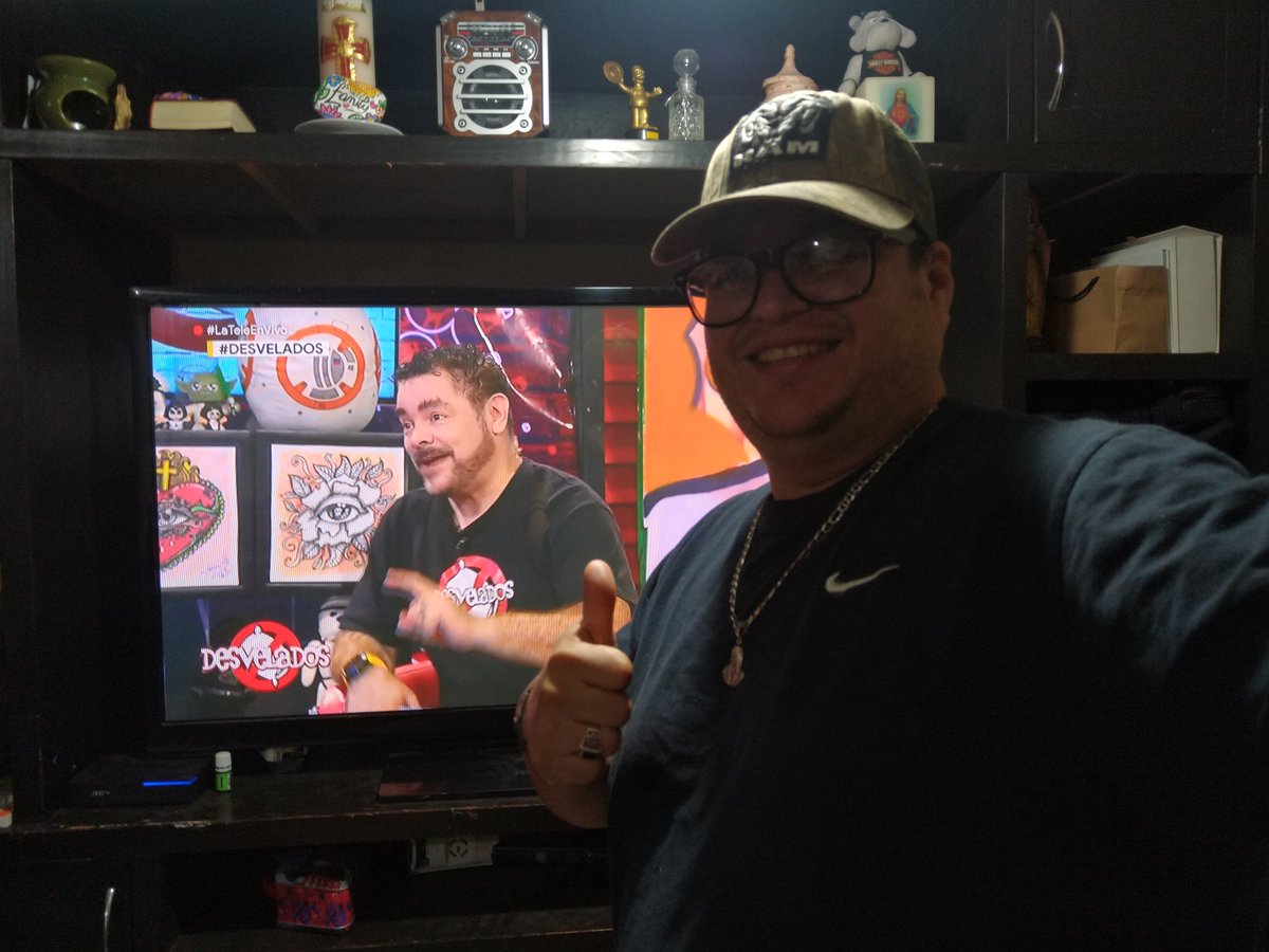 Nelly3107's tweet photo. @Desvelados_Tv 
#DESVELADOS
Desde Santa Catarina viendo Desvelados! https://t.co/LAPgafMyGR