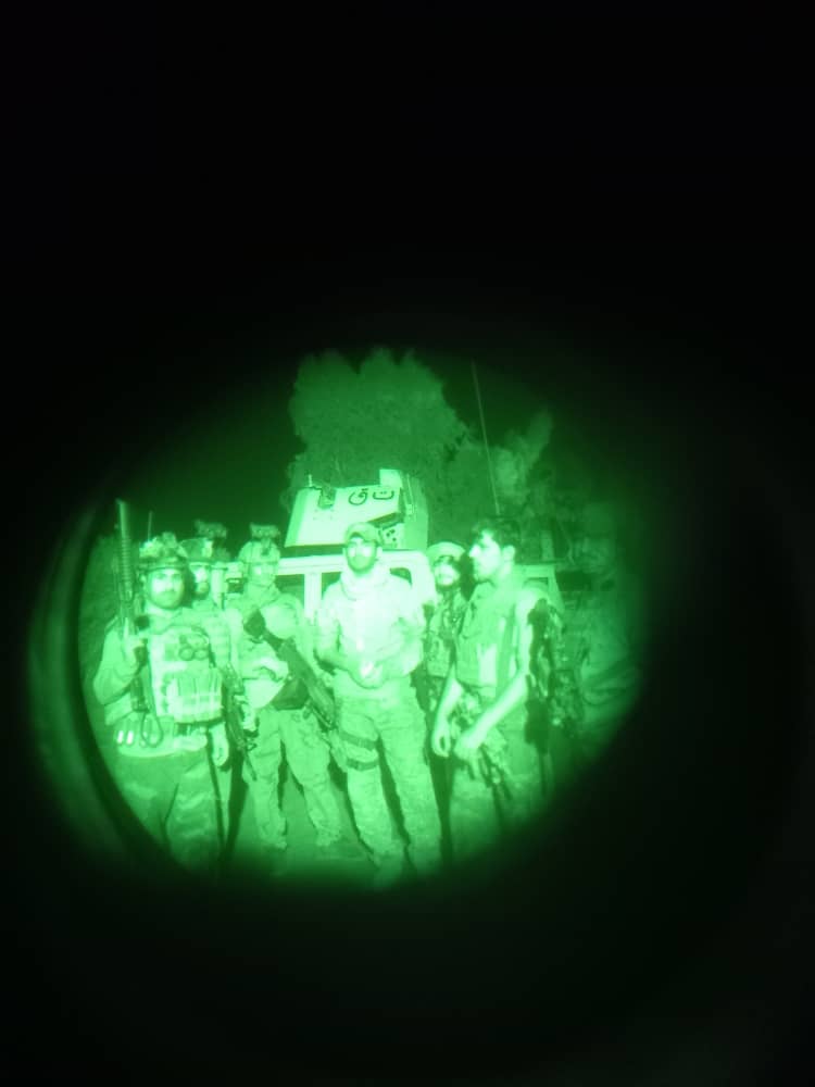 عقاب بال بریده tweet media