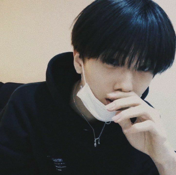 jiwabuming's tweet photo. Penyesalan | Park Jisung short AU 

"You’ve grown so distant from me I can’t reach you. But now live in the pain of not being able to forget you."

     special event by @writexxread 
#WriteandRead #TungganaCitraloka #Grahita 

©jiwabuming https://t.co/Fsw5b8Bbzi