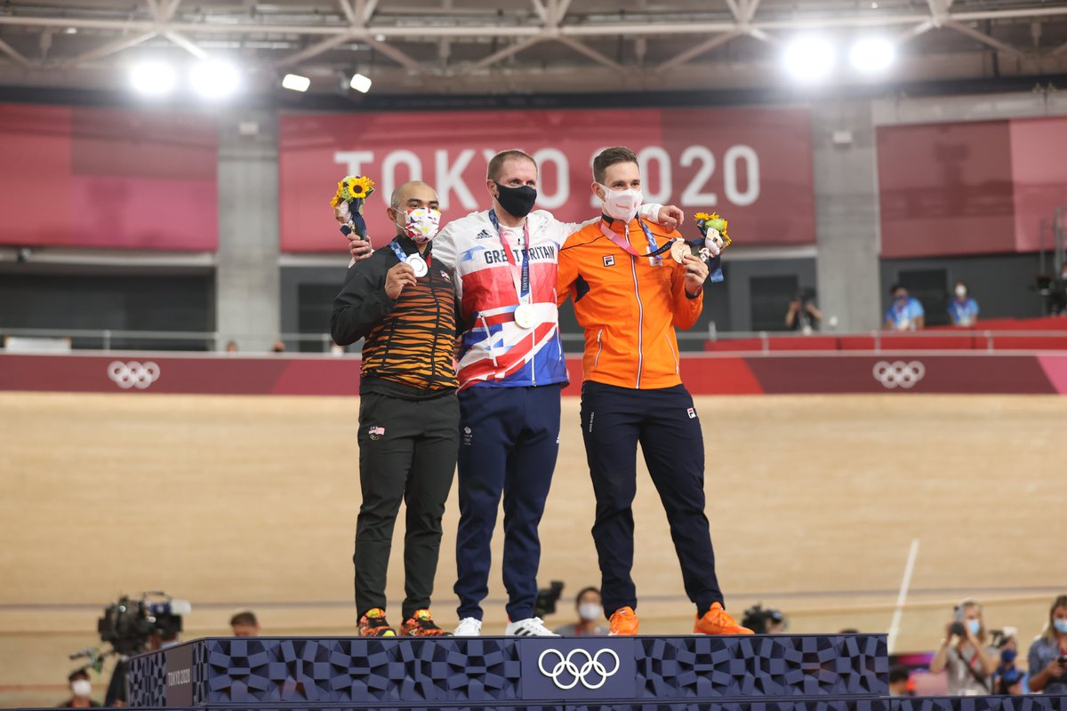 UCI_Track's tweet image. Your Men's Keirin Podium at @Tokyo2020 

🥇 @JasonKenny107 🇬🇧
🥈 @AzizulAWANG 🇲🇾
🥉 @HarrieLavreysen 🇳🇱

#Tokyo2020 | #Olympics | #CyclingTrack