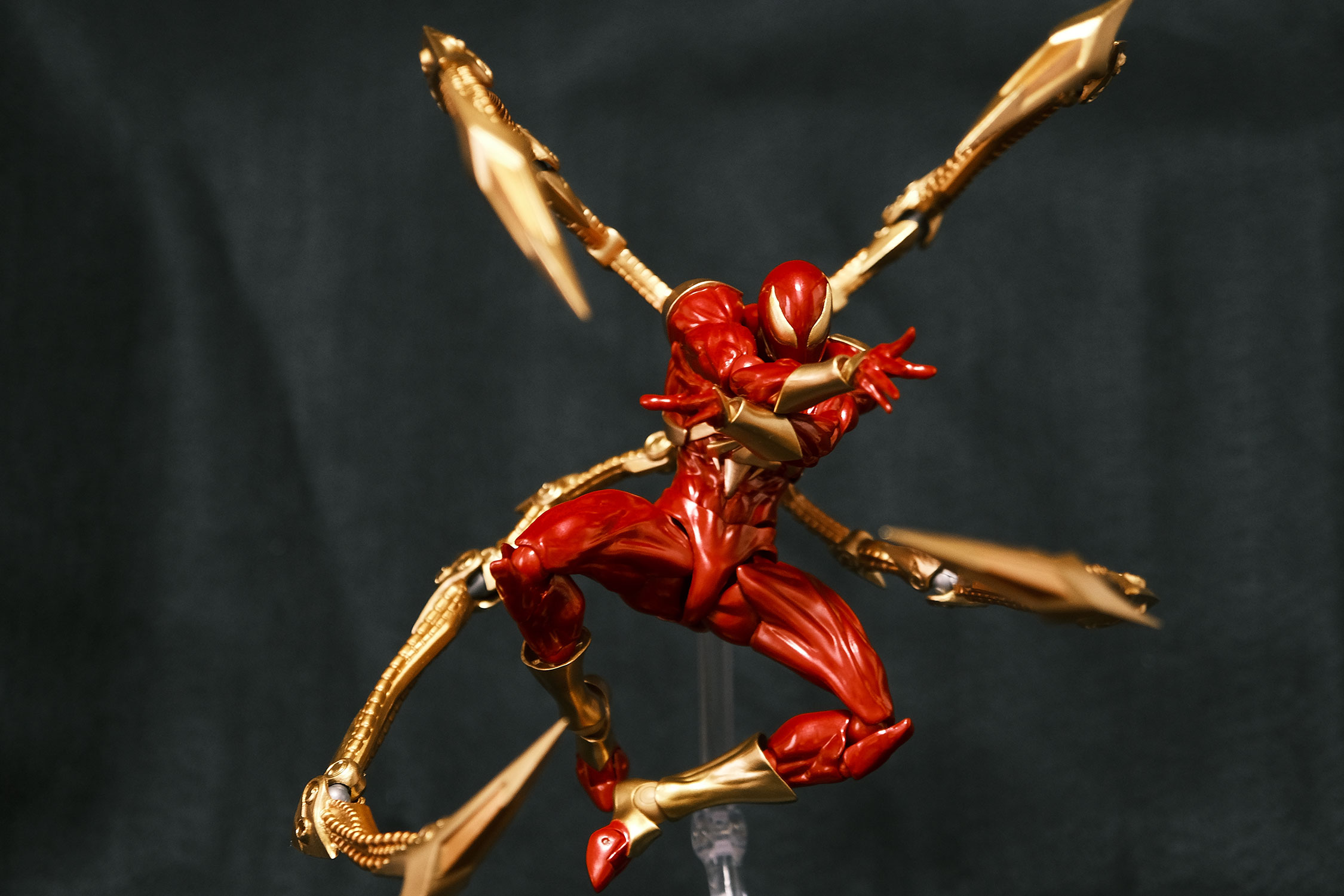 ひょころー カッコ良いいなぁと思って買ったアイアン スパイダーの稼働フィギュアヤバい プロポーションや等身 胸の厚さ肩周りの稼働範囲の広さでデッサン人形としても最強かもしれない T Co Ywkefhmmky Twitter