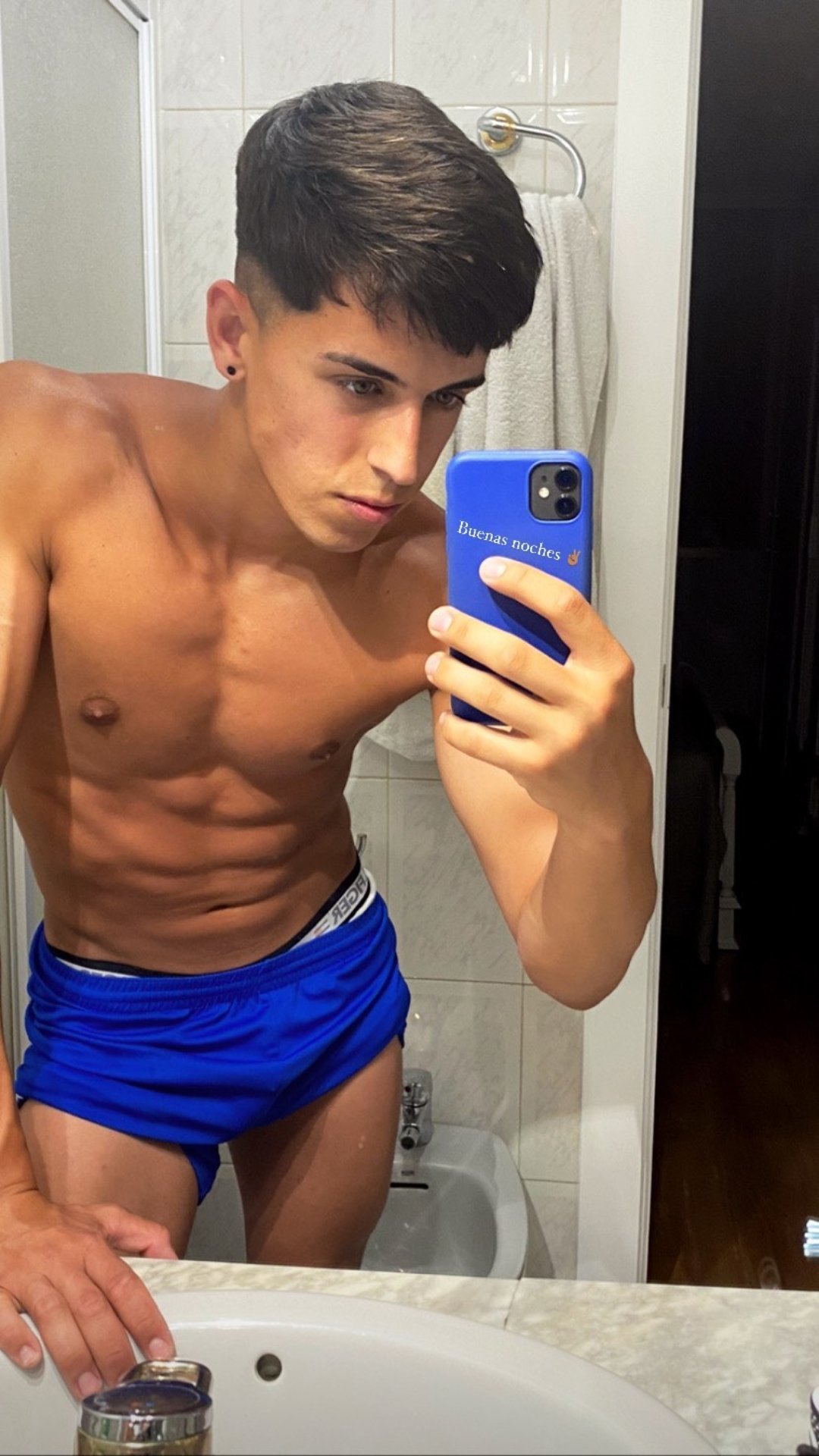 🔥🔥 on X: Alguien tiene contenido de é de OnlyFans? Se llama Adrián López.  t.coKLVYpJBJ1z  X
