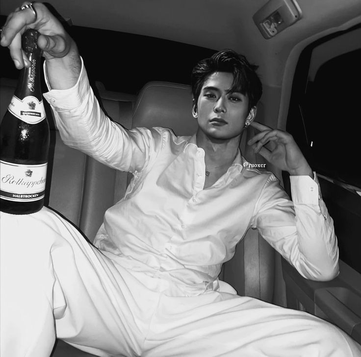 Malam ini enak nya ngapain ya
#roleplayeraccount #nsfwxRolePlay