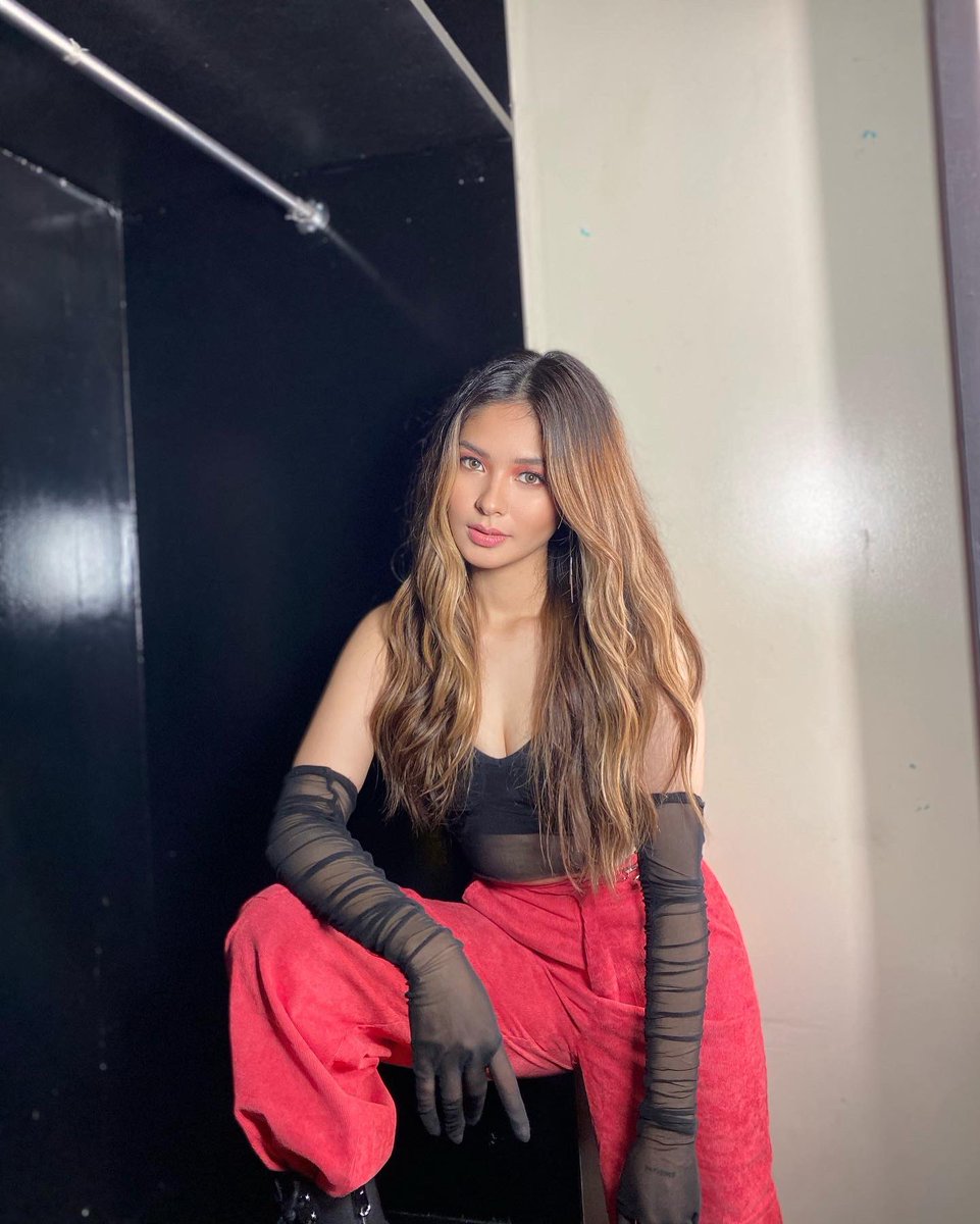 iamAndalioLoisa's tweet photo. Ito mas close up 😅❤️ https://t.co/EY5i0DHv9A