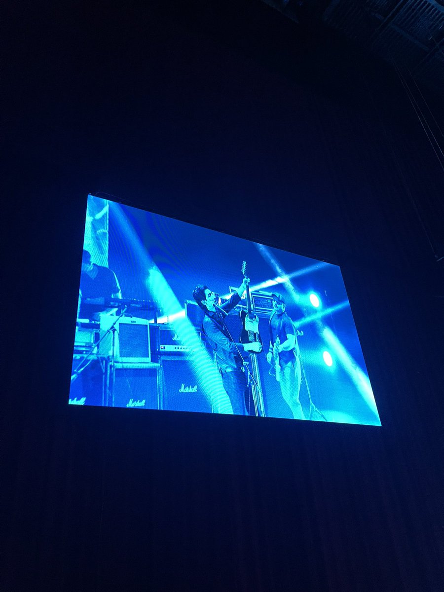 betopasillas's tweet photo. lo hiciste muy bien @JavierBlake #DefectoPerfecto15 https://t.co/OBUXw0JfpS