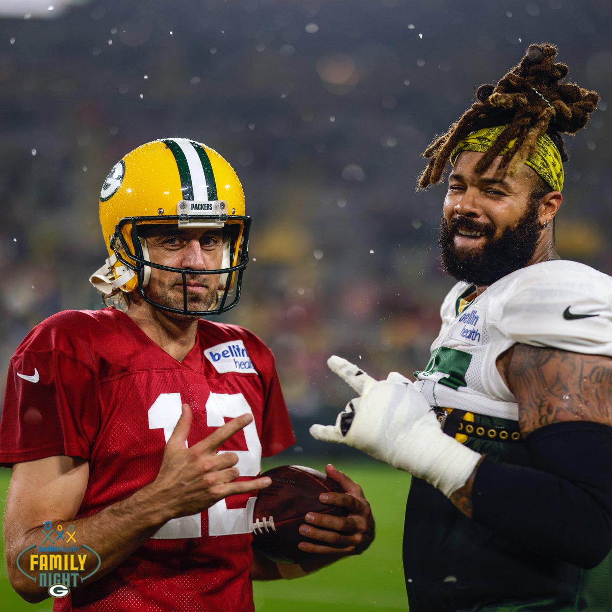 packers's tweet photo. 🤟🤟 https://t.co/hzxu2qDAQ2