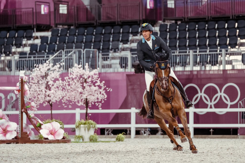 Sheer skill, power &amp; impeccable precision drove the Swedish duo to two jump offs &amp; ultimately winning the Team Gold for <a href="/SvenskRidsport/">Svenska Ridsportförbundet</a> 

There's a new superstar in World Jumping &amp; he likes Gold 🥇

#Tokyo2020 #EquestrianJumping #WeDontPlay #Olympics 

📸© FEI/ <a href="/Ctanierephotos/">Ctanierephotographie</a>