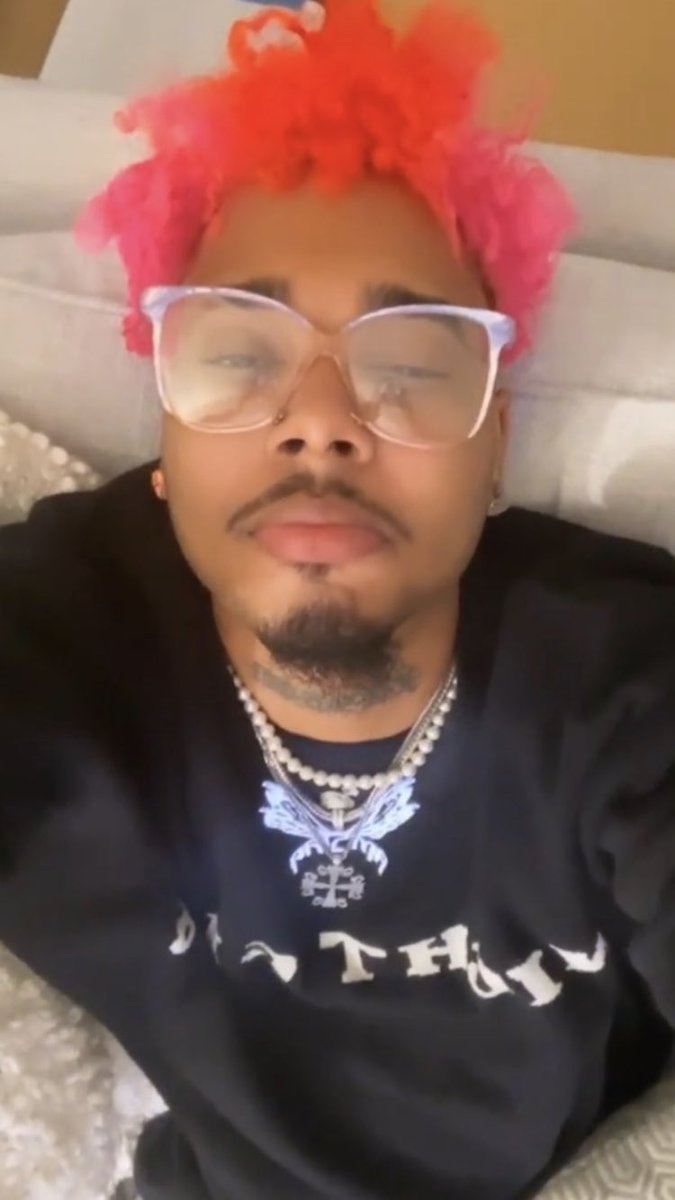 btstankedhard's tweet photo. He’s so hot https://t.co/pwcnFWDiak