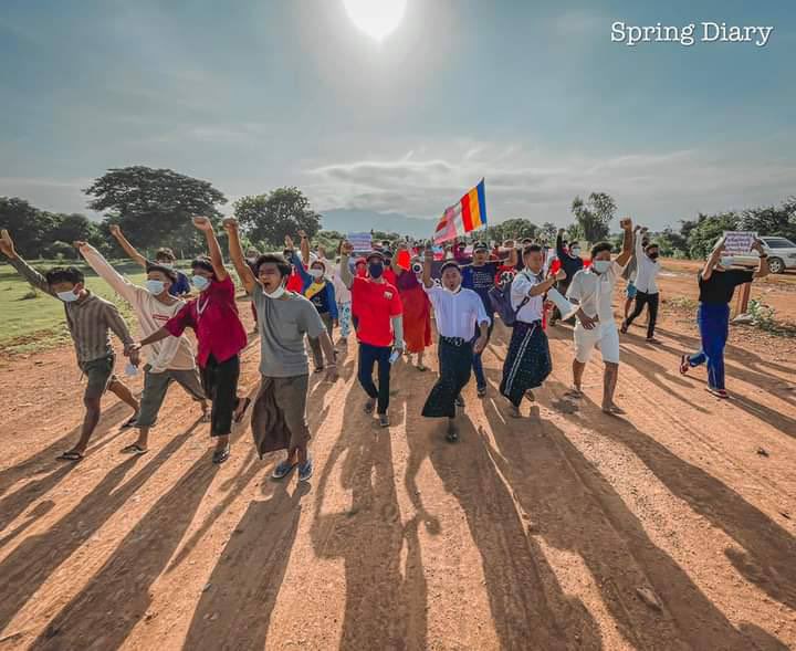 AungHeinMin17's tweet photo. Powerful Alliance Strike of Mandalay staged a 8888 uprising Memorial Day &amp; protested against Genocidal Military despite all the difficulties. 8888 UPRISING IN 2021  #8FingersStrike #Aug8Coup  #WhatsHappeningInMyanmar https://t.co/RqAkRNw3xM