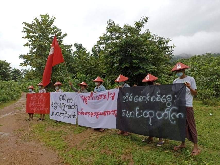 Chanapai247's tweet photo. " Namtarians will never be cold-blooded . "
Today , activists from #Namti township , Kachin State , also joined in #8888MemoirStrike today .
8888 UPRISING IN 2021
#Aug8Coup #WhatsHappeningInMyanmar 
#8FingersStrike https://t.co/IPYeSntrhF