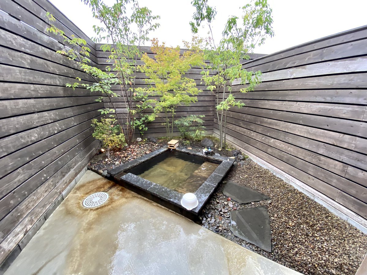 サツマーa K A サツマのサウナー 連休2日目は霧島の家族湯 天空 へ 全室サウナ 水風呂 露天風呂付き 今日は子どもたちと初めてサウナに入れてとても幸せだった 午前中ですでに70分待ち 帰る頃には150分待ち 我が家にとって 鹿児島の