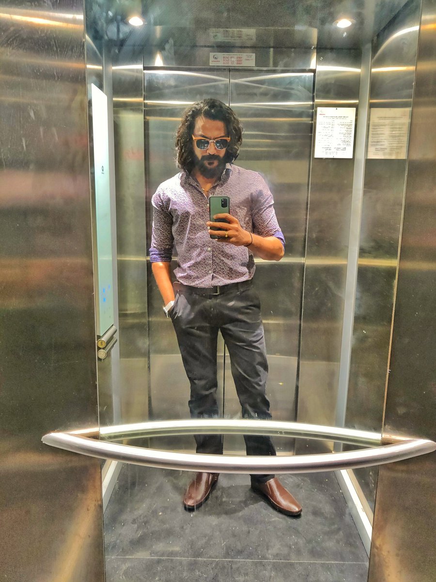 Standing tall #mirrors #elevators #actorslife  #stayinalive #2yearsofnerkondapaarvai #happiness #holdingon #tamilcinema #Kollywood #arjunchidambaram #comingupnext #maniratnam #ponniyinselvan #ps1 #vasanthabalan #balajikumar #hustleinsilence #gratefulthankfulblessed