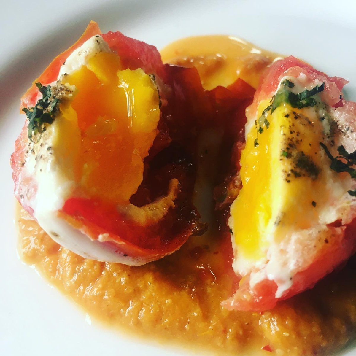 panthiranjit's tweet photo. Egg stuffed tomato. https://t.co/aYC7u6TaOd