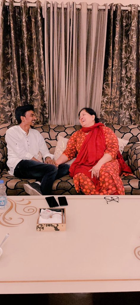 Some beautiful moments with Surinder Jeet Kaur didi at her residence in Delhi. ♥️😁
<a href="/ACP_SURINDER_K/">SURINDER JEET KAUR (ਸੁਰਿੰਦਰ ਜੀਤ ਕੌਰ) सुरिंदर जीत</a> #AjayThakar