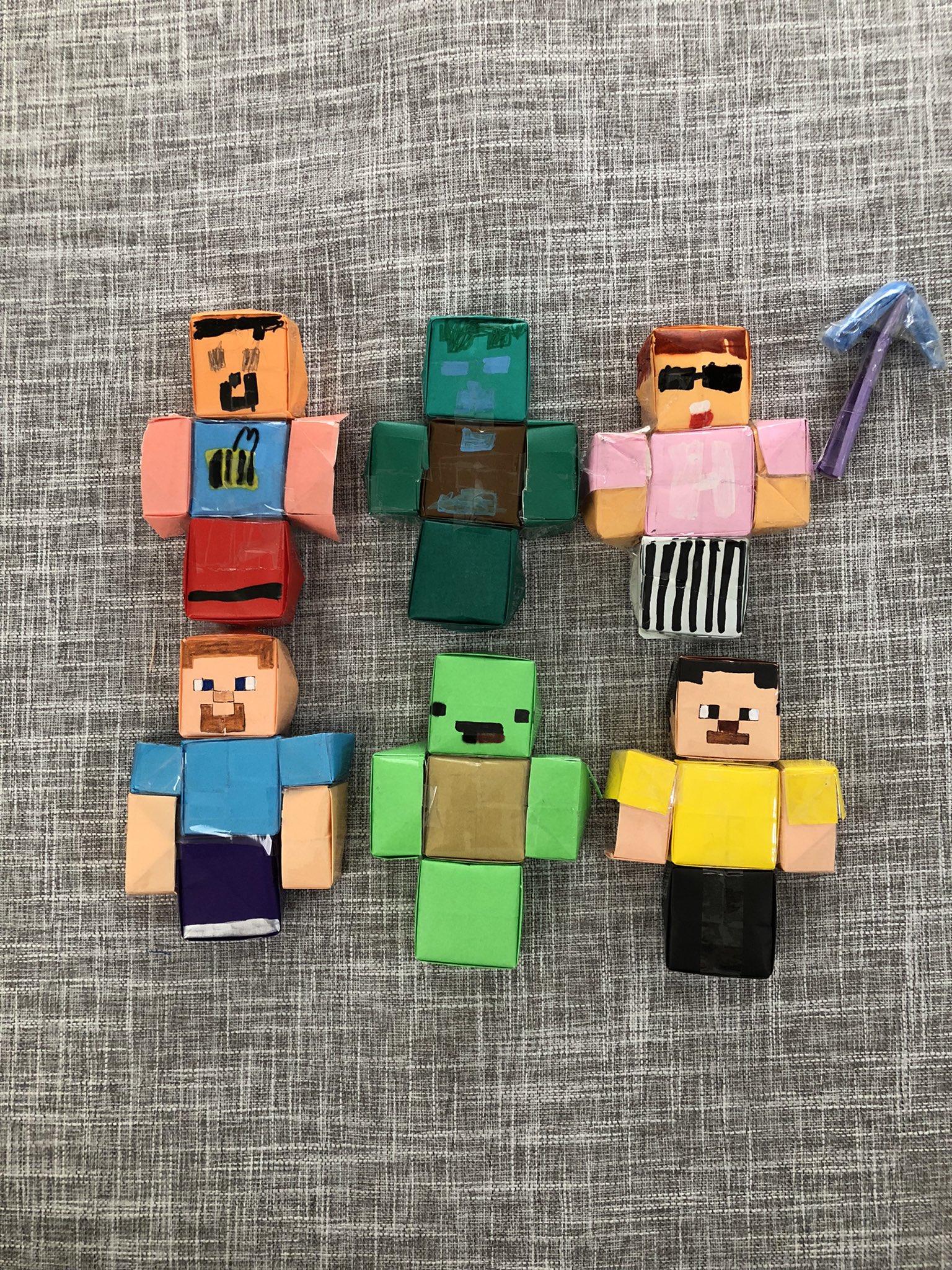 Tsunekuun555 折り紙でマイクラのキャラをつくりました マインクラフト Minecraft マイクラ マイクラ工作 夏休みの工作 夏休みの自由研究 自由研究 T Co X2bais2nvc Twitter