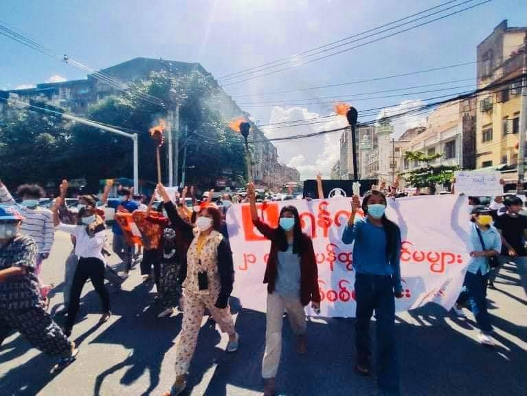 MikeAnthony22k's tweet photo. Women Power of 88 and 21 

8888 UPRISING IN 2021

#Aug8Coup 
#WhatsHappeningInMyanmar https://t.co/nXh96kk0xe