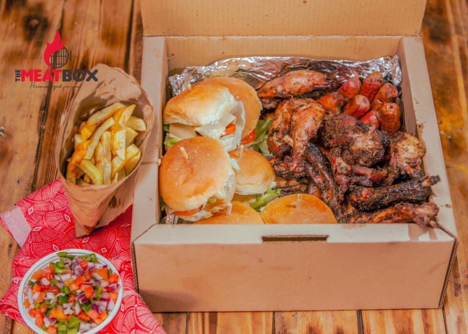 TheMeatBoxUg's tweet photo. Would you rather have chicken thighs  🍗 with no fries 🍟 or Sausages with a lot of fries 🤭? #TheMeatBox 😋 https://t.co/Mwdi1iS1MU
