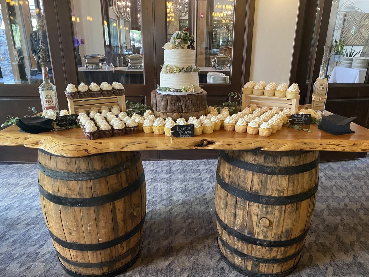 TorreonGolf's tweet photo. Congratulations to the newly married Mr. and Mrs. Wood! We are thrilled you chose Torreon to make your dream day a reality. Cheers to you! 

#ElevateYourLifestyle #WeAreTroon #TroonPrive #arizonaweddings https://t.co/xkYe5XxTXo