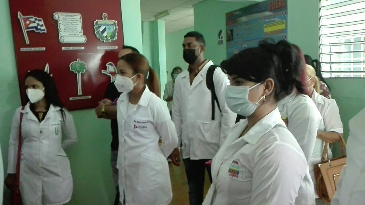 CAvilaRadio10's tweet photo. En #CiegodeAvila para la lucha contra el coronavirus se incorporaron  más de 530 colaboradores, procedentes de la República Bolivariana de #Venezuela #PonleCorazon 
 @Gg_2014Sandra @radio_cubana @chamberohoy @MaiteVegaP @lidiav67 @mtycubanita1 @FctGallardo @nijutohe @uj_avila https://t.co/j3MGYhiEOM