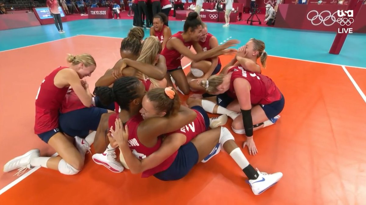 🥇 USA gold: The country's first ever in women's indoor volleyball

🏐 Avenged losses in the finals to Brazil in both 2008 and 2012

🏐 Did not lose a set in the knockout round: Won 3-0, 3-0, 3-0

✅ USA 39 golds, China 38