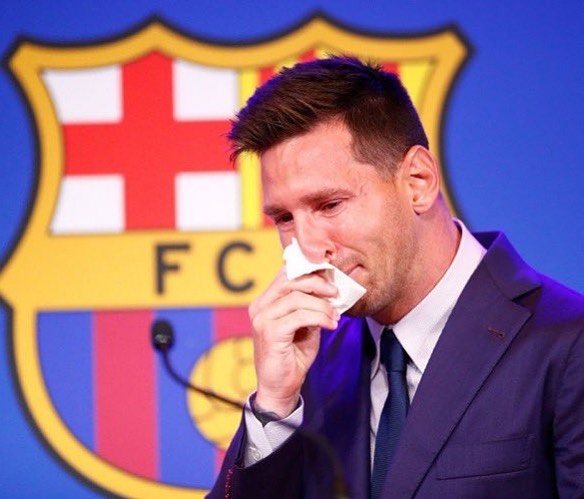 angerucule's tweet image. Em fa l'efecte després de veure l'espectacular roda de premsa que Laporta va durar menys que un caramel a la porta d'un col·legi ens ha enganyat tot el barcelonisme