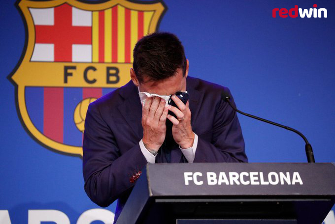 Lionel Messi: "Bu, kariyerimin en zor anı. Çok üzgünüm."

#Barcelona
