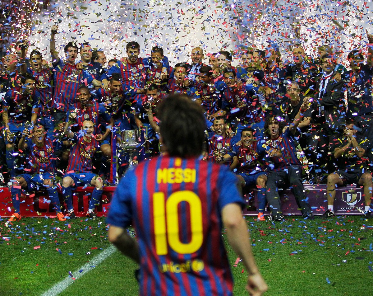 AHADI4's tweet photo. هنالك حقيقتين ثابتة في تاريخ الليغا الطويل:
- ريال مدريد أعرق نادي تواجد بها ..
- ليونيل ميسي افضل من لعب فيها .. https://t.co/WztZX6G6KQ