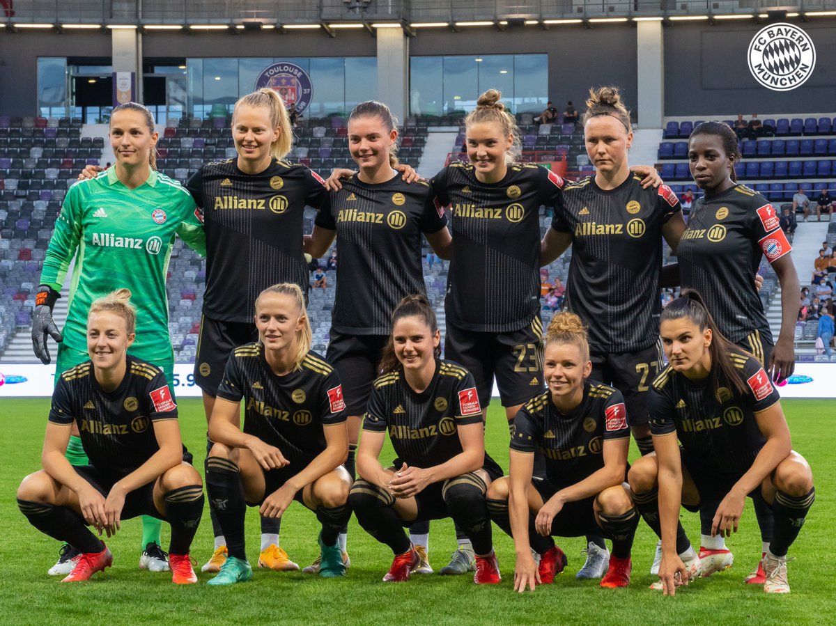 THIS TEAM! ✨🖤✨ 

#MiaSanMia #FCBayern #PreSeason