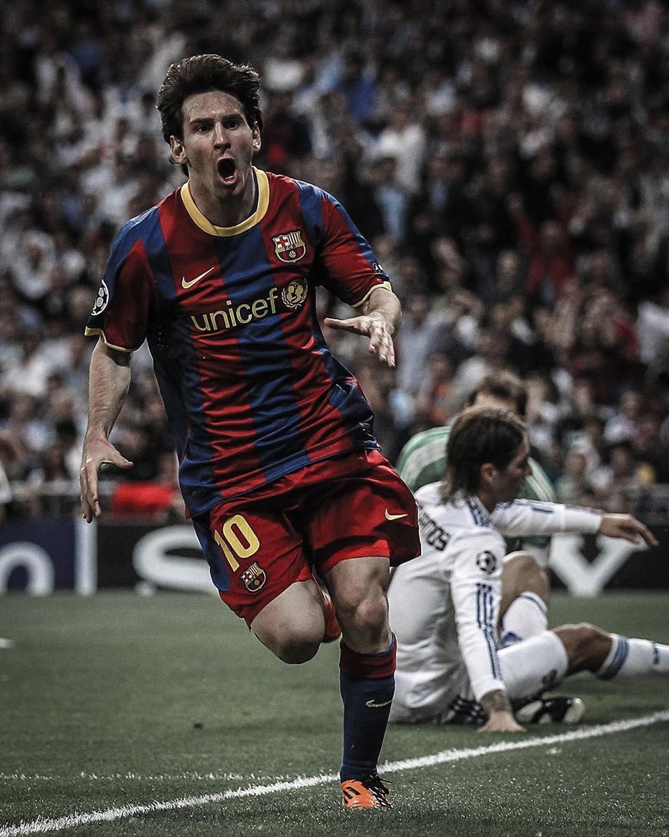 Pgsanchez98's tweet photo. ¿Por qué te gusta el fútbol? Único, inigualable, irrepetible. https://t.co/YxpIro4nu4