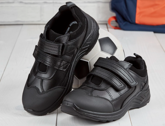TreadsOfficial's tweet photo. 💥 Buy MADRID school shoes - Now from just £35!💥
Shop now: https://t.co/OXEaH8u7lN
Free delivery. Free returns. Lower price.👞

#TreadsSchoolShoes #schooluniform #school2021 https://t.co/oTwB5Vw5Vz