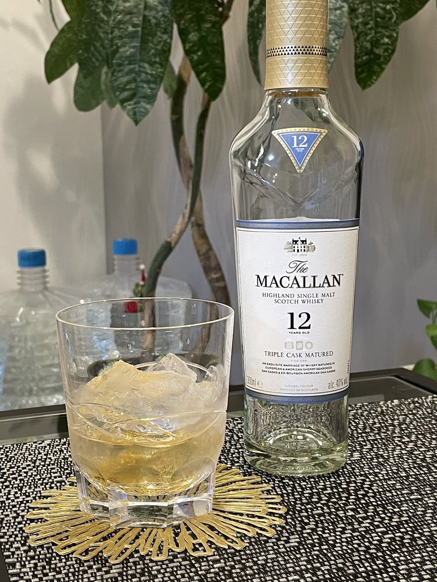 iKana0504's tweet photo. 食後は閉会式とウイスキー🥃

#閉会式 #ウイスキー #MACALLAN #TRIPLECASKMATURED https://t.co/BdteR5uhHI