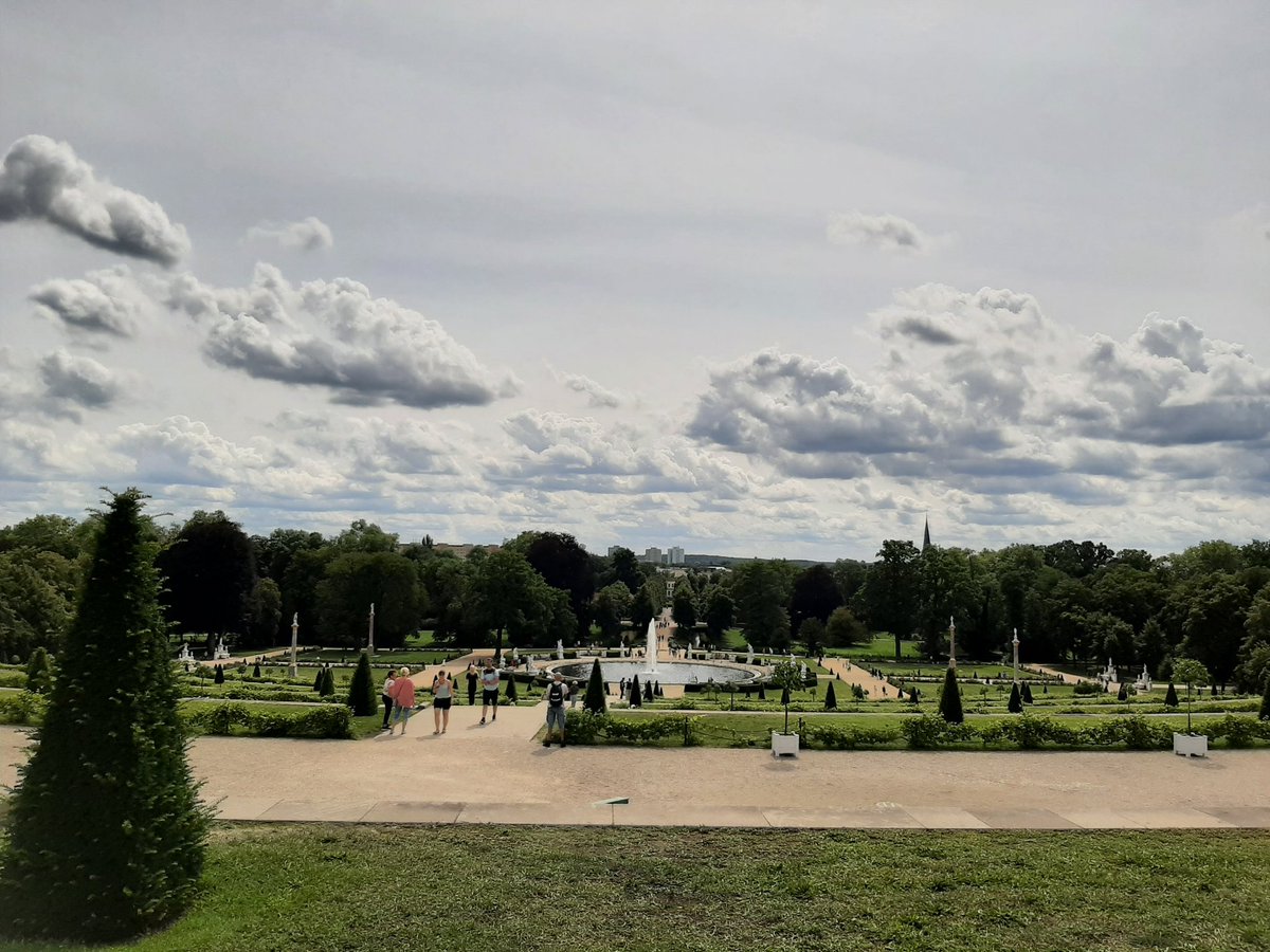 zitty's tweet image. #Hochsommer #Hochsaison letztes Ferienwochenende: und trotzdem jede Menge Platz im Park Sanscoussi  @SPSGmuseum #Potsdam für einen erfrischenden Ausflug unter Buchen, Weiden &amp;amp; Eichen