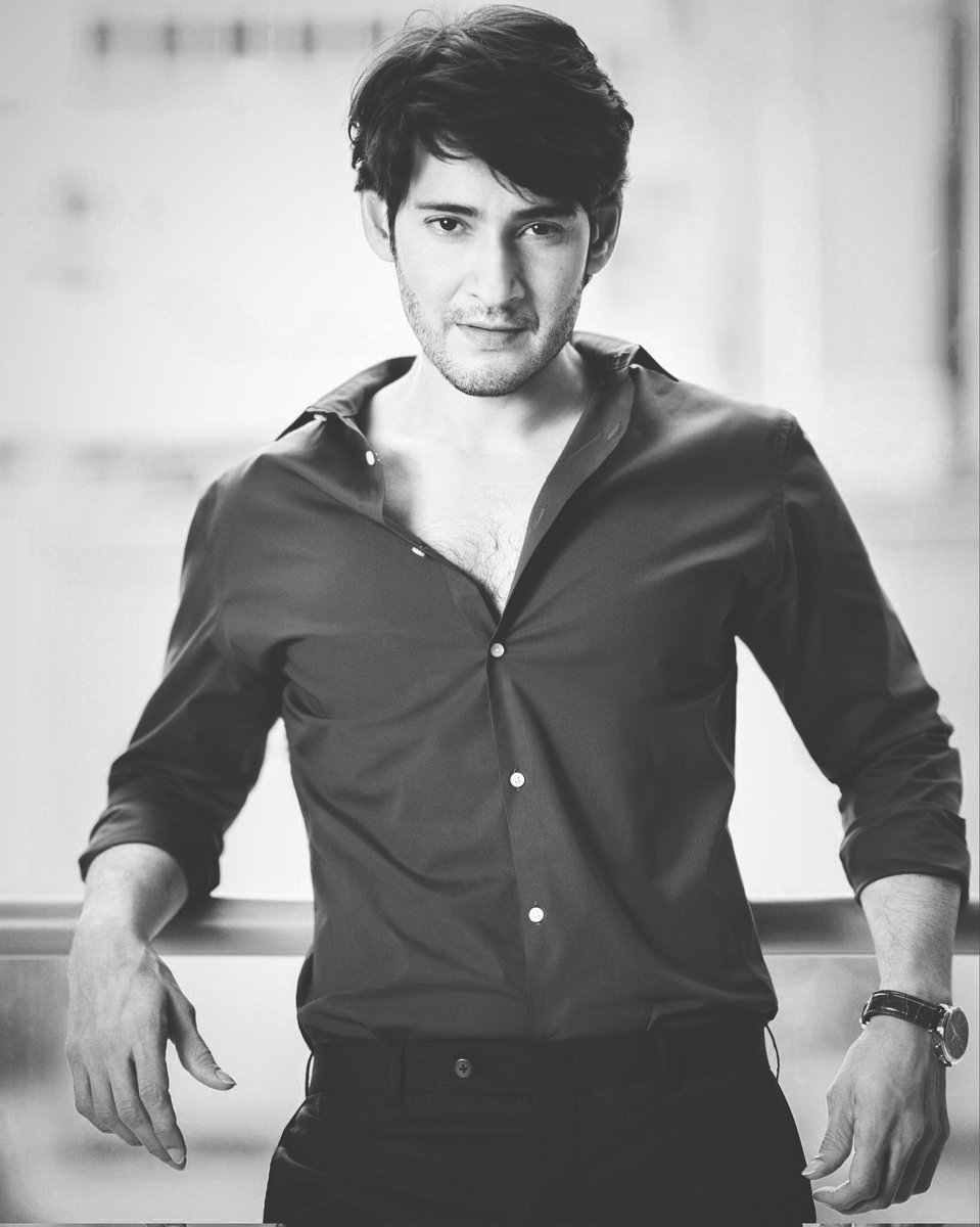 Maheshfangirl's tweet photo. DAMNNNNNNN🥵🔥!! 
Take my heart 🥺💙
@urstrulyMahesh https://t.co/V8NkJH6pLJ