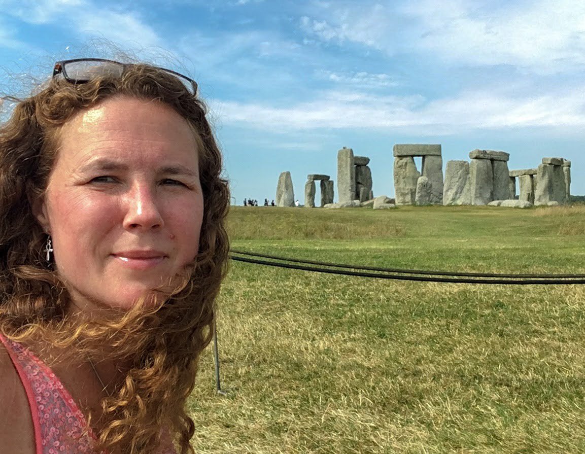 VeronicaJoPo's tweet photo. A year ago today I visited @EH_Stonehenge for the first time. It was an amazing experience. #memories #travelphotography https://t.co/NQ16ArZPJg