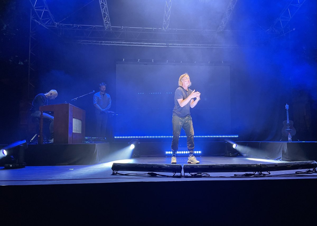 ⁦<a href="/BenMaZUe/">Ben MaZUé</a>⁩ aux #jeudisniortais 
C’était magnifique 👌
Merci ⁦<a href="/Mairie_Niort/">Ville de Niort</a>⁩ de nous avoir proposé cette soirée