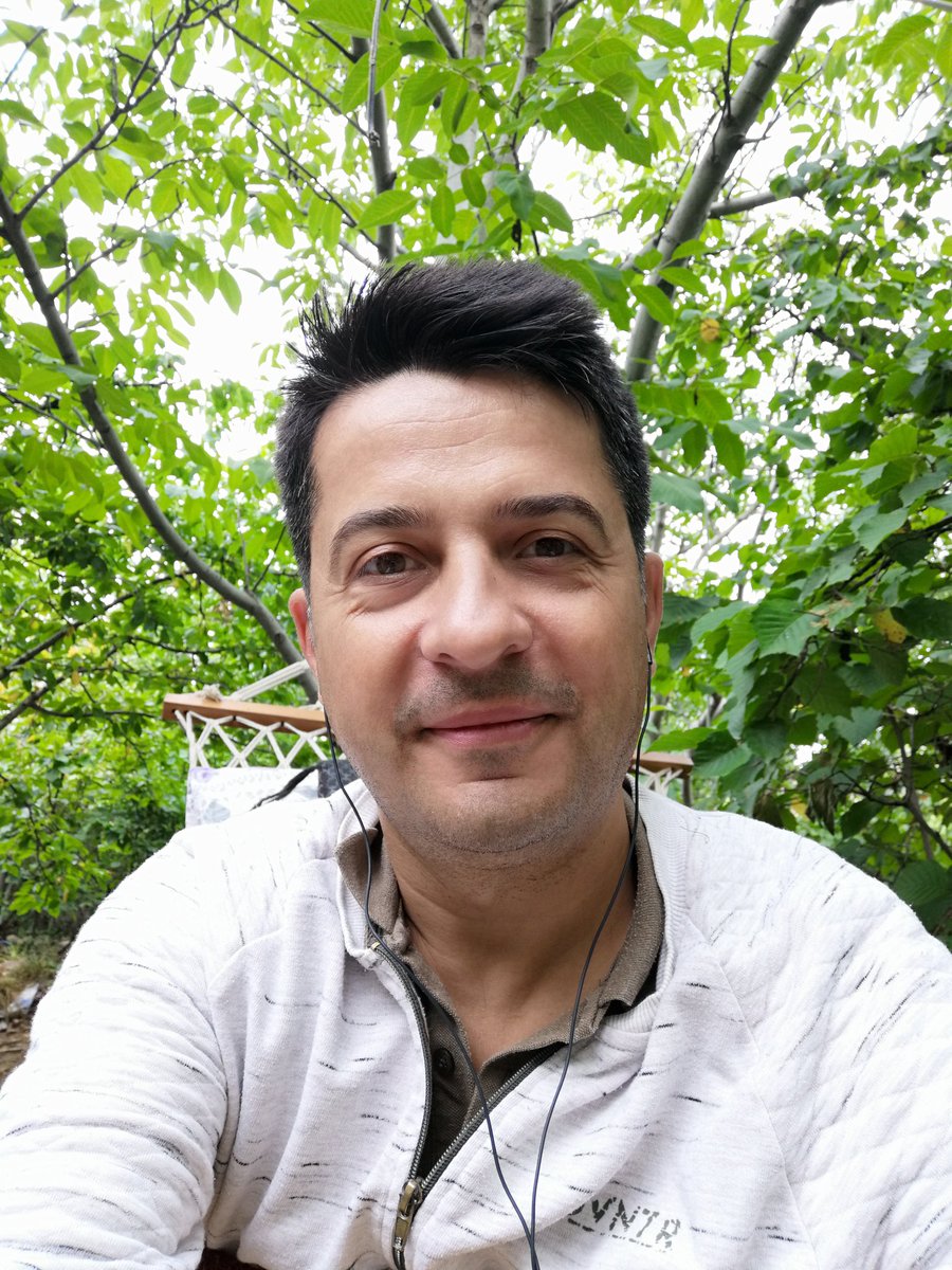 Baba ocağındaki huzur... Kamyon yazısı ama çok güzel... Anamın duası, babamın gölgesi yeter... Ne mutlu hayattalarken kıymetini bilenlere...