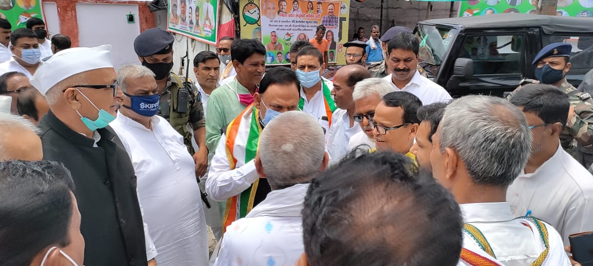 KamleshSinghMLA's tweet photo. आज बिहार के पटना एनसीपी कार्यालय में @NCPspeaks परिवार के सदस्यों ने जो स्वागत, सम्मान और सत्कार किया, उसके लिये आप सब का स्नेहिल आभार। https://t.co/YyBBexRjTN