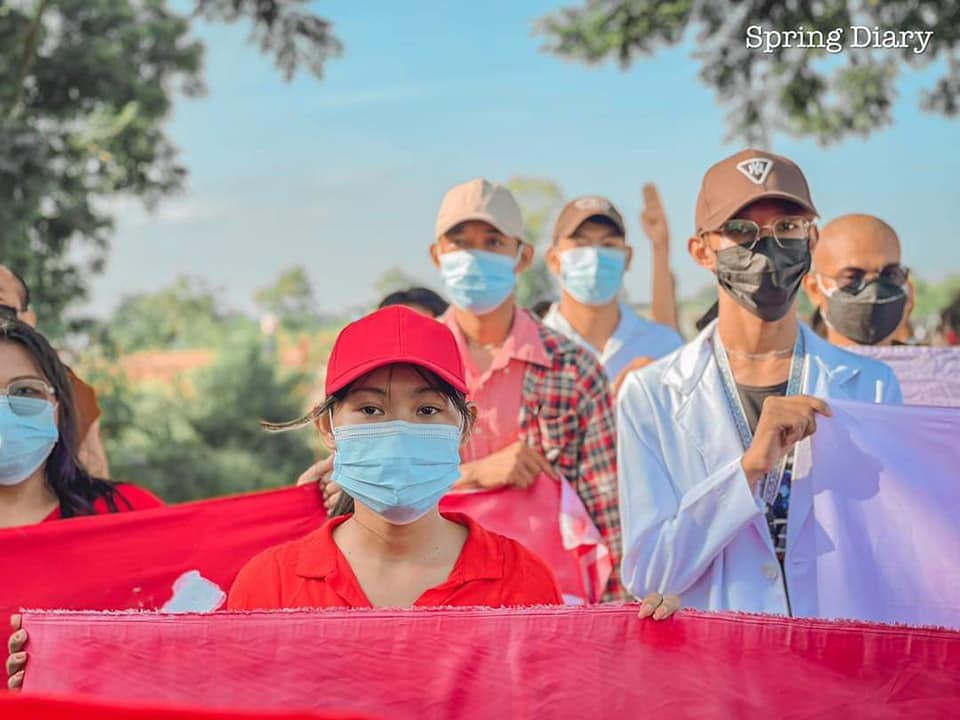 IrrawaddyNews's tweet photo. Anti-regime protesters in Mandalay marched on Sunday, marking the anniversary of the historic 8888 uprising by holding banner “Blood feuds from ’88 must be settled by 2021”. 

(Photo: Spring Diary)
#WhatsHappeningInMyanmar https://t.co/8aMCHCViZC