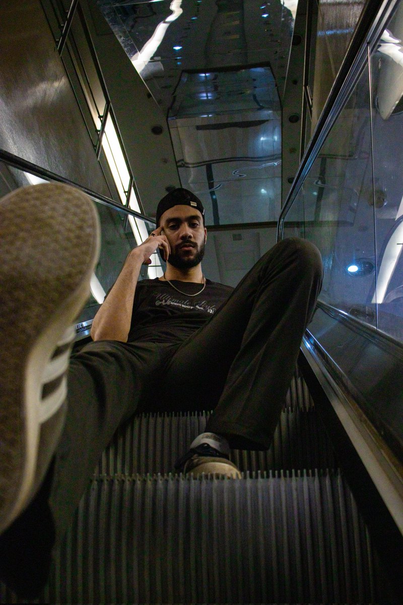 Samarth1_1's tweet photo. Somewhere in a mall 📸
Shot by @Samarth1_1

.
.
.

#creations_captured_ #photography #photooftheday #photo #canon #canonphotography #canonphoto #modeling #photographer #photographers #fashionshoot #fashionblogger #fashion #photographylovers https://t.co/Dzq0IIMpBa