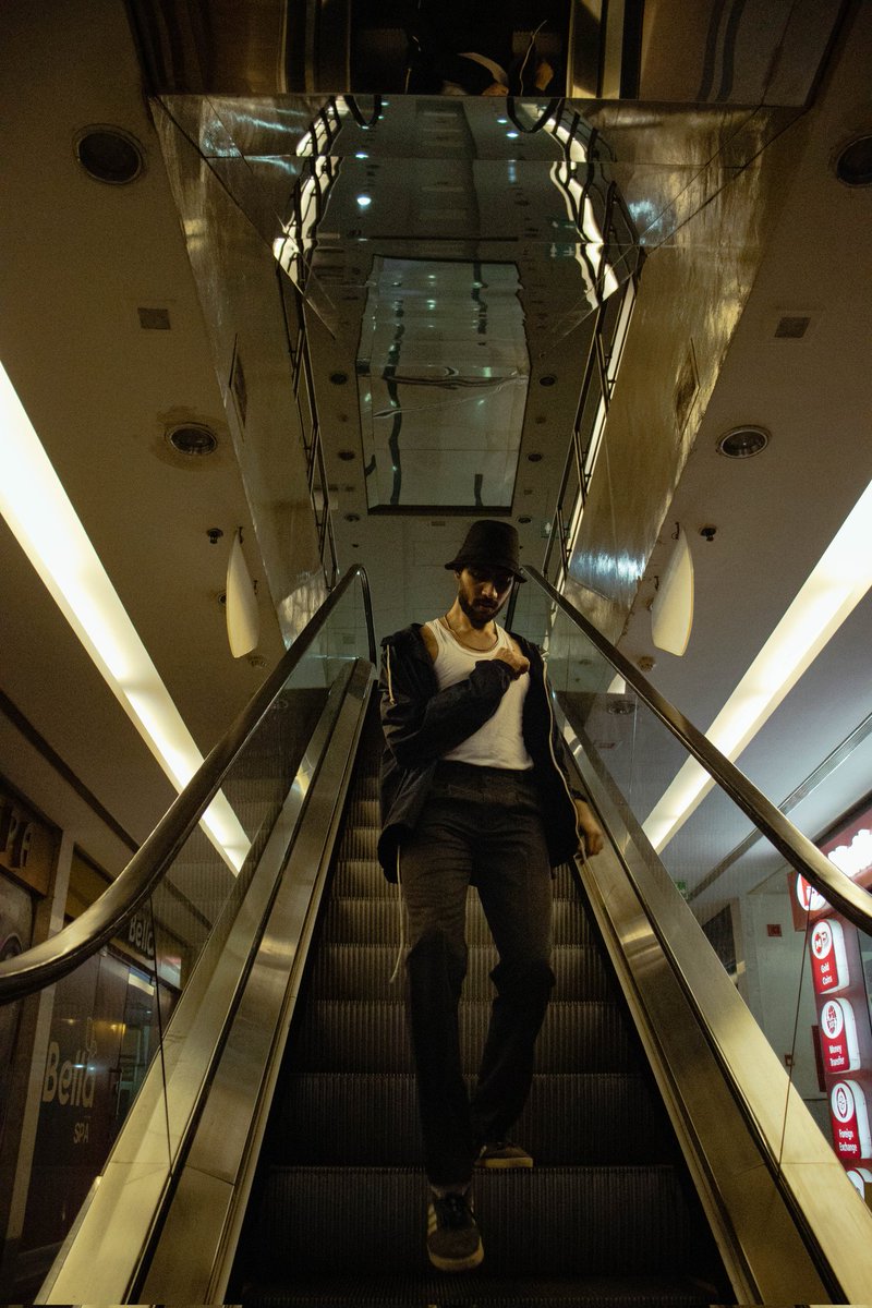 Samarth1_1's tweet photo. Somewhere in a mall 📸
Shot by @Samarth1_1

.
.
.

#creations_captured_ #photography #photooftheday #photo #canon #canonphotography #canonphoto #modeling #photographer #photographers #fashionshoot #fashionblogger #fashion #photographylovers https://t.co/Dzq0IIMpBa